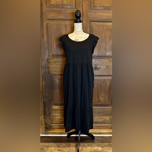 Time and Tru Black Cap Sleeve Midi Sundress